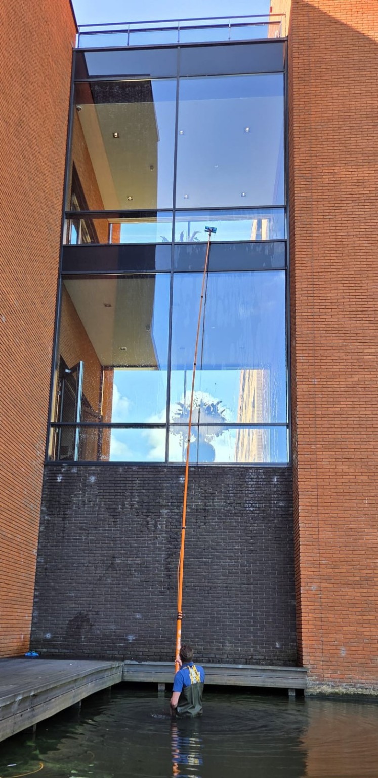 Telescoopbewassing op hoogte door Special Cleaning Solutions